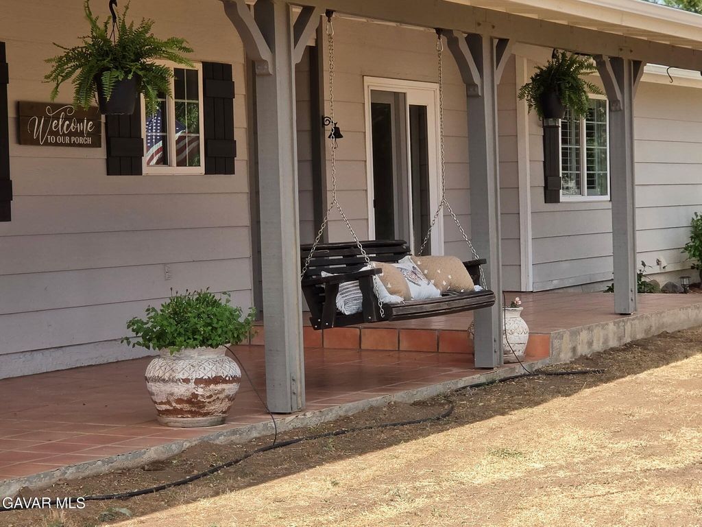 39030 Bouquet Canyon Road, Leona Valley, CA 93551