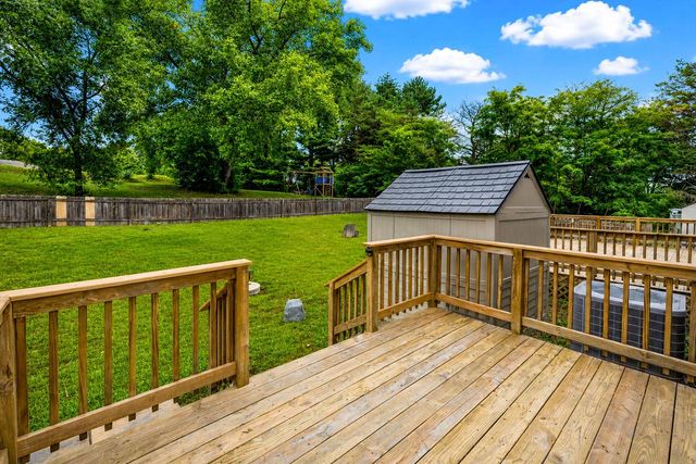 S26W26876 Mac Arthur ROAD, Waukesha, WI 53188