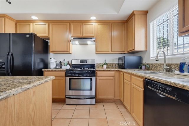 2542 E Madison Street, Carson, CA 90810