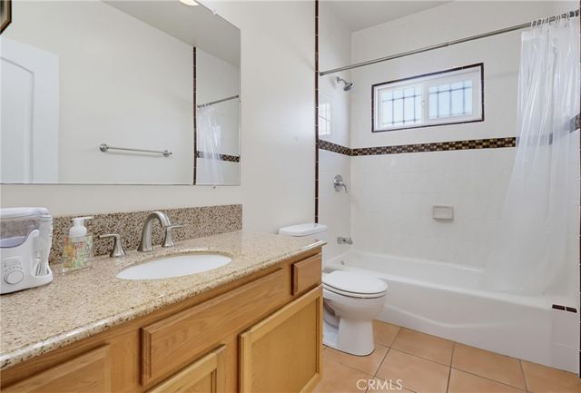 2542 E Madison Street, Carson, CA 90810