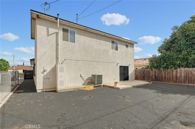 2542 E Madison Street, Carson, CA 90810