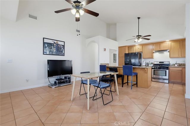 2542 E Madison Street, Carson, CA 90810