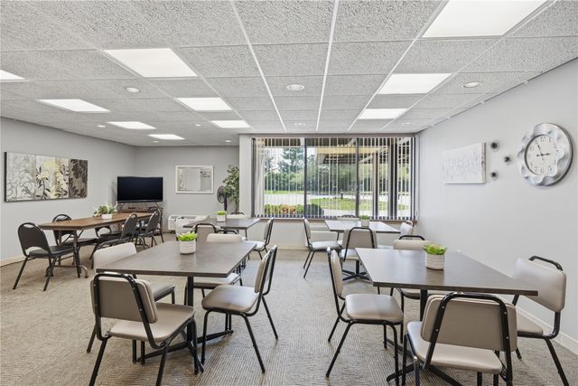 820 Club House Drive 3F, North Liberty, IA 52317