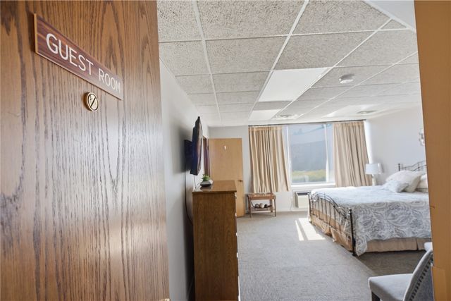 820 Club House Drive 3F, North Liberty, IA 52317