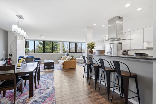 820 Club House Drive 3F, North Liberty, IA 52317