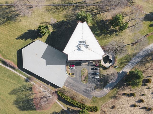 820 Club House Road 3F, North Liberty, IA 52317