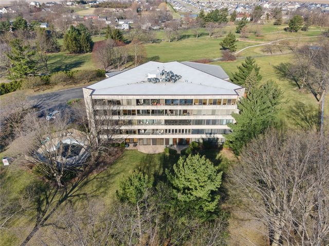 820 Club House Road 3F, North Liberty, IA 52317