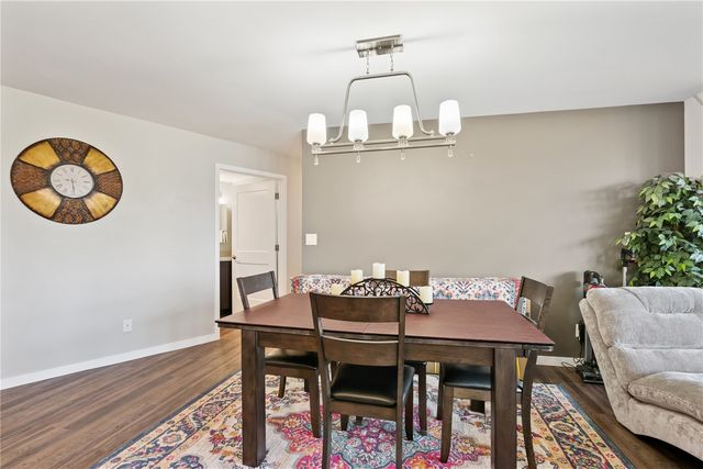 820 Club House Drive 3F, North Liberty, IA 52317