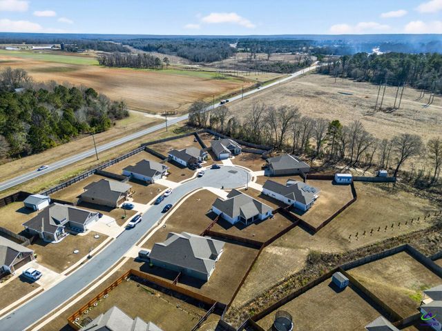 209 Huxley Terrace, Bonaire, GA 31005