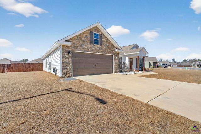 209 Huxley Terrace, Bonaire, GA 31005