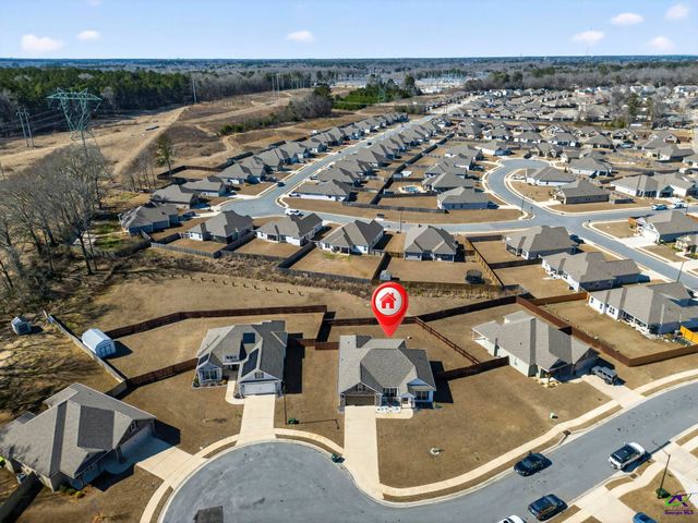 209 Huxley Terrace, Bonaire, GA 31005