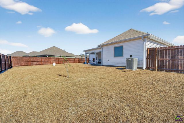 209 Huxley Terrace, Bonaire, GA 31005