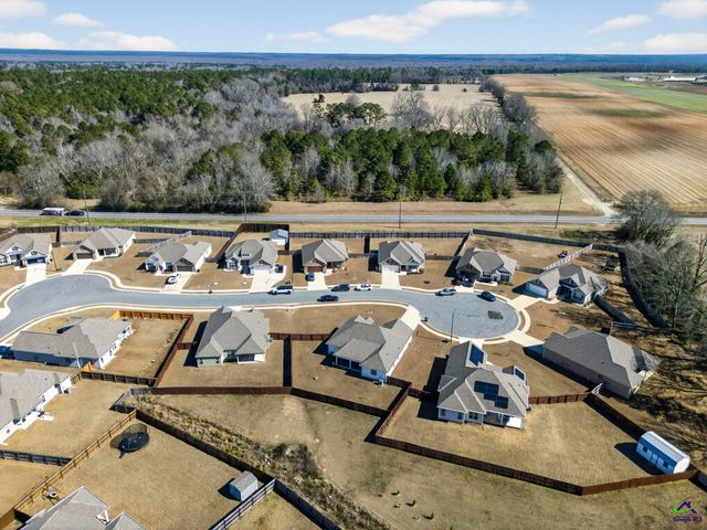 209 Huxley Terrace, Bonaire, GA 31005