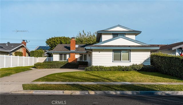 17588 Santa Paula, Fountain Valley, CA 92708