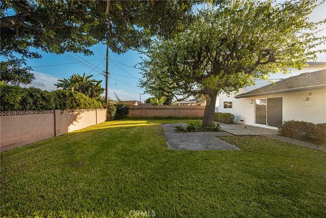 17588 Santa Paula, Fountain Valley, CA 92708