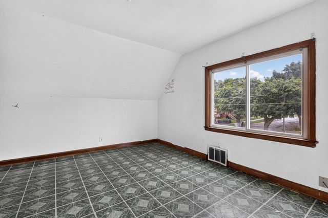 3760 N 25th STREET, Milwaukee, WI 53206