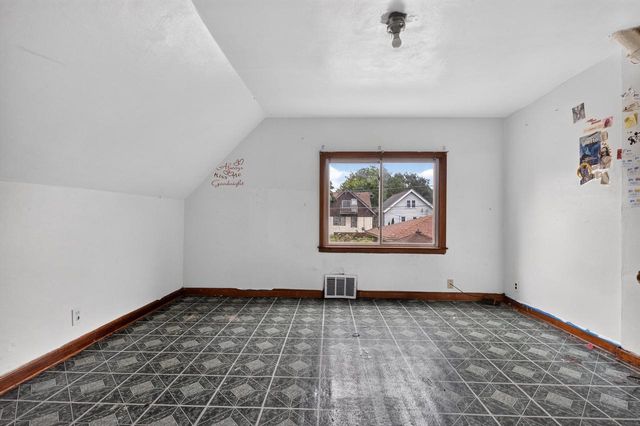 3760 N 25th STREET, Milwaukee, WI 53206