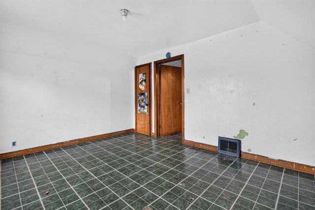 3760 N 25th STREET, Milwaukee, WI 53206