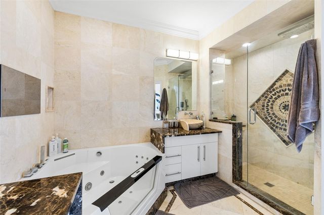 1171 VENETIAN HARBOR DRIVE NE, St Petersburg, FL 33702