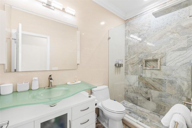 1171 VENETIAN HARBOR DRIVE NE, St Petersburg, FL 33702