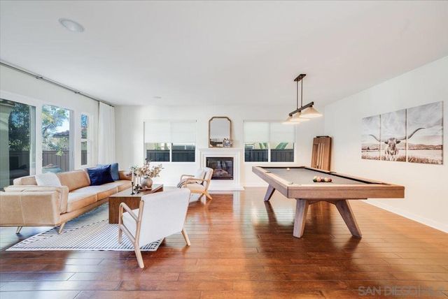 7135 Sitio Caliente, Carlsbad, CA 92009