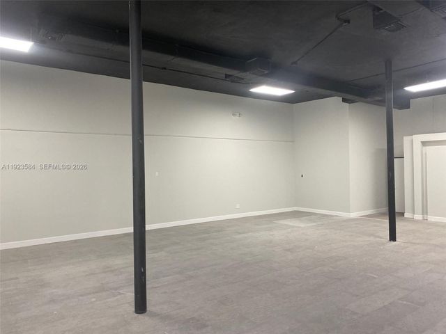 181 NW 36 ST, Miami, FL 33127