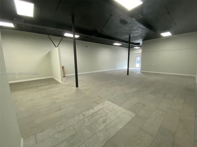 181 NW 36 ST, Miami, FL 33127