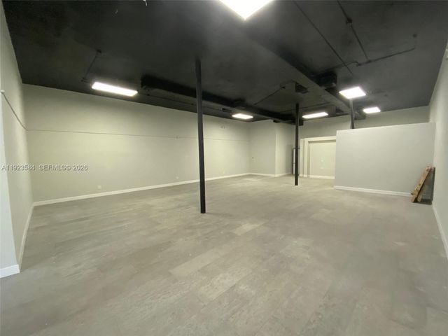 181 NW 36 ST, Miami, FL 33127