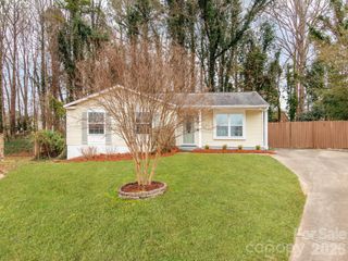 7829 Cloughy Circle, Charlotte, NC 28212