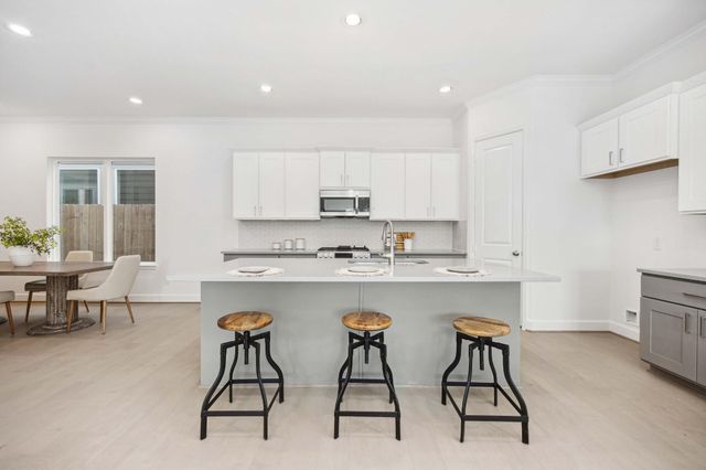 1307 Beachton Street, Houston, TX 77007