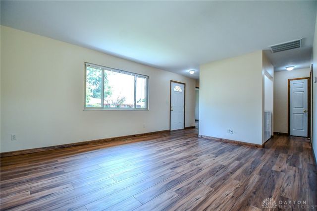 2758 Wyoming Drive, Xenia, OH 45385