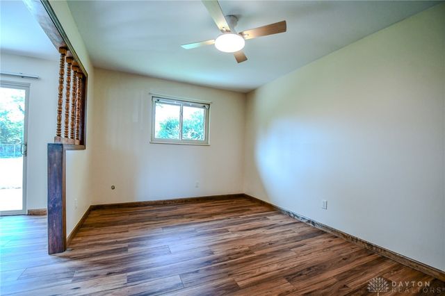 2758 Wyoming Drive, Xenia, OH 45385