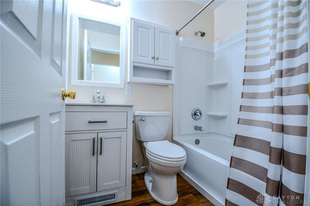 2758 Wyoming Drive, Xenia, OH 45385