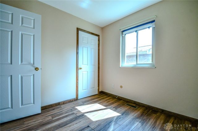 2758 Wyoming Drive, Xenia, OH 45385