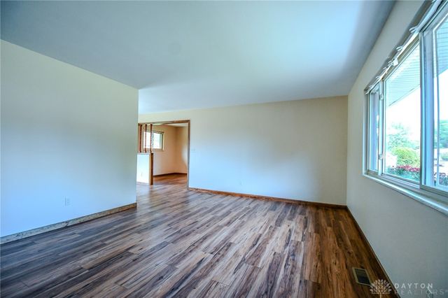 2758 Wyoming Drive, Xenia, OH 45385