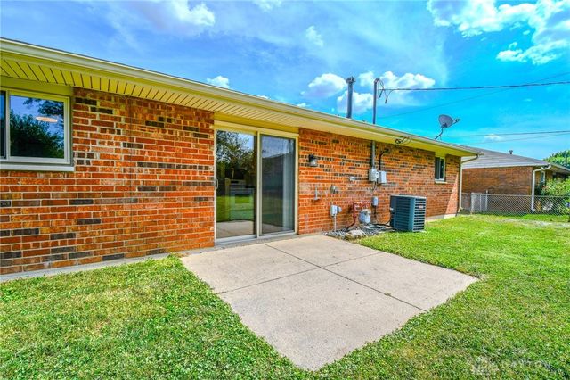 2758 Wyoming Drive, Xenia, OH 45385