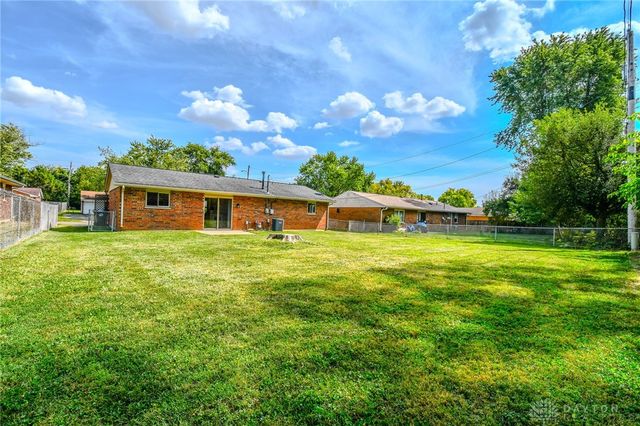 2758 Wyoming Drive, Xenia, OH 45385