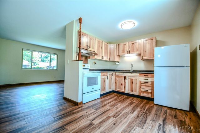 2758 Wyoming Drive, Xenia, OH 45385