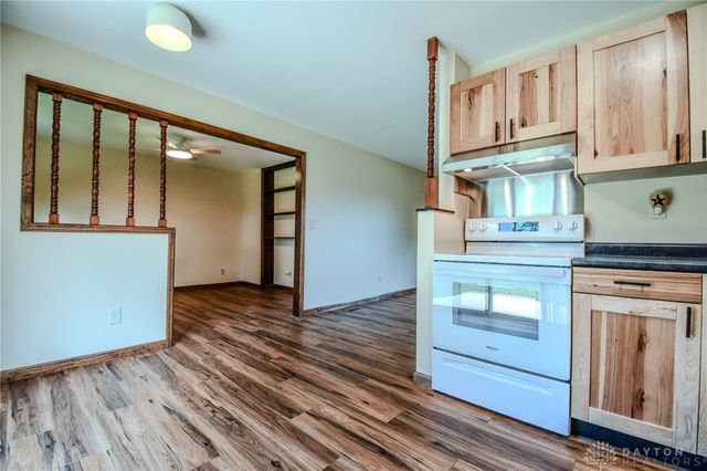 2758 Wyoming Drive, Xenia, OH 45385