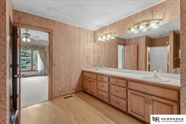 3539 Cape Charles Road, Lincoln, NE 68516