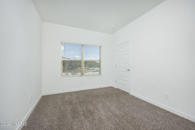 12490 W Gini Lane, Marana, AZ 85653