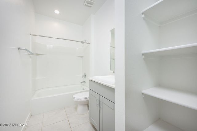 12490 W Gini Lane, Marana, AZ 85653