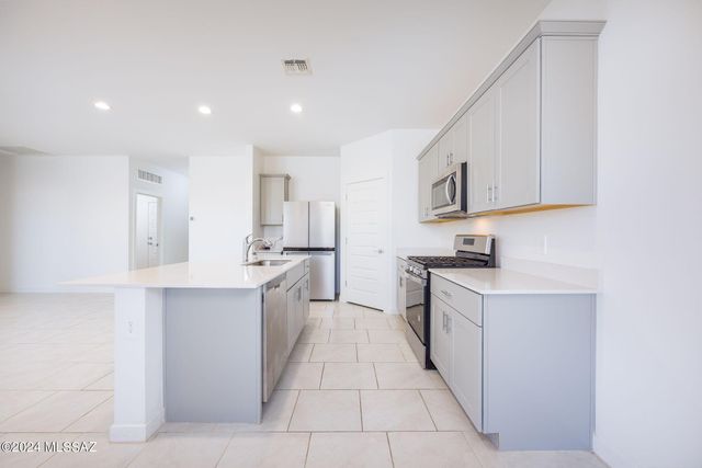 12490 W Gini Lane, Marana, AZ 85653