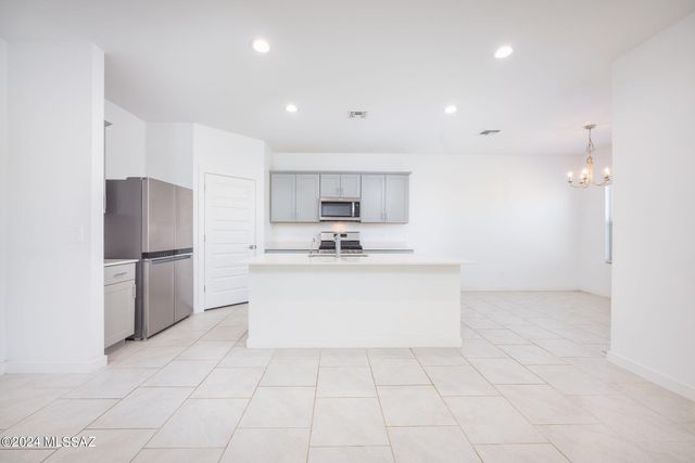 12490 W Gini Lane, Marana, AZ 85653