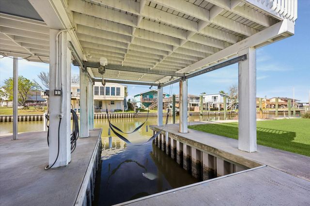 126 Driftwood Road, Freeport, TX 77541