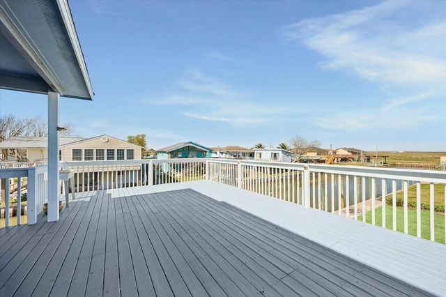 126 Driftwood Road, Freeport, TX 77541