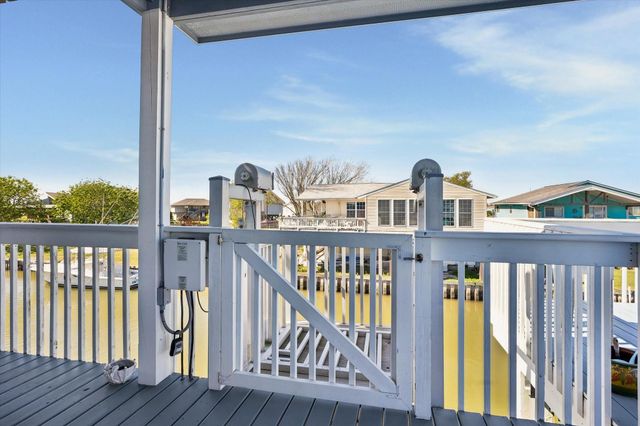 126 Driftwood Road, Freeport, TX 77541