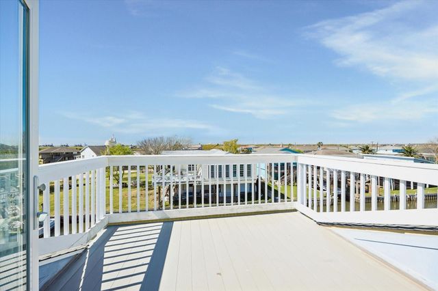 126 Driftwood Road, Freeport, TX 77541