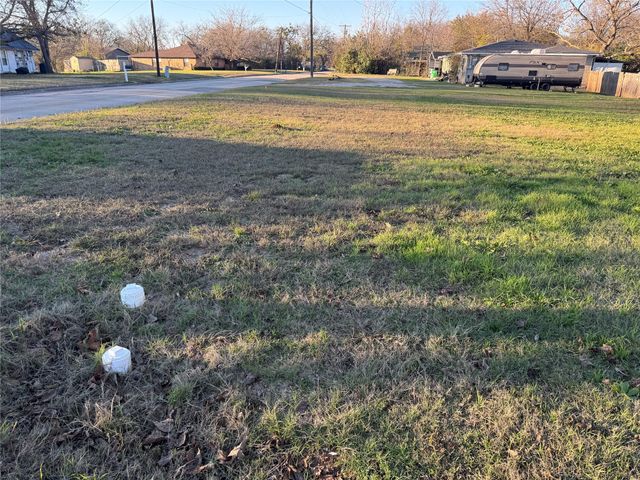 738 Cole Street, Gainesville, TX 76240