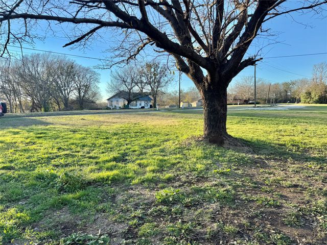 738 Cole Street, Gainesville, TX 76240